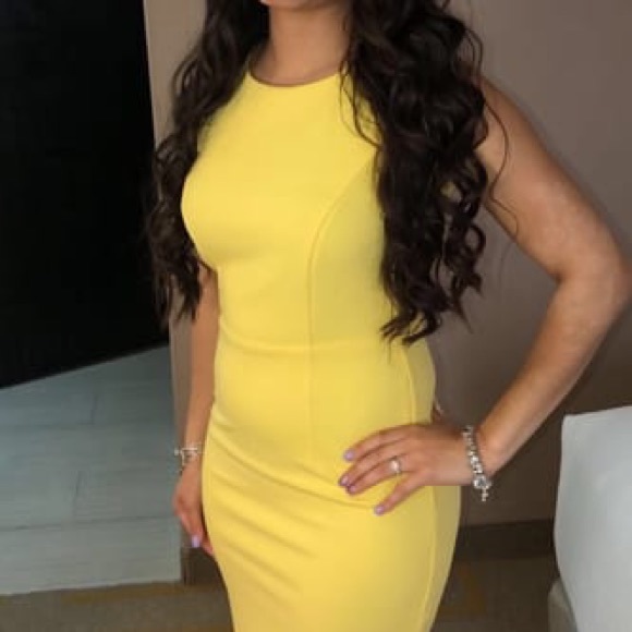 Lulu’s YELLOW SUN KISSED BODY CON MIDI🌼 - Picture 6 of 8